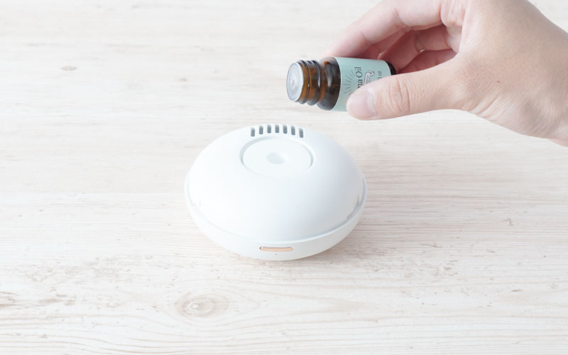 クローゼット用アロマディフューザー「ぽわりん」