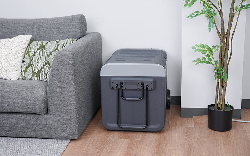 キャスター付き車載用2ドア冷凍冷蔵庫45L