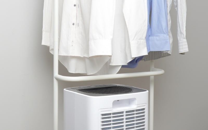 コンプレッサー式「どこでもコンパクト除湿機」