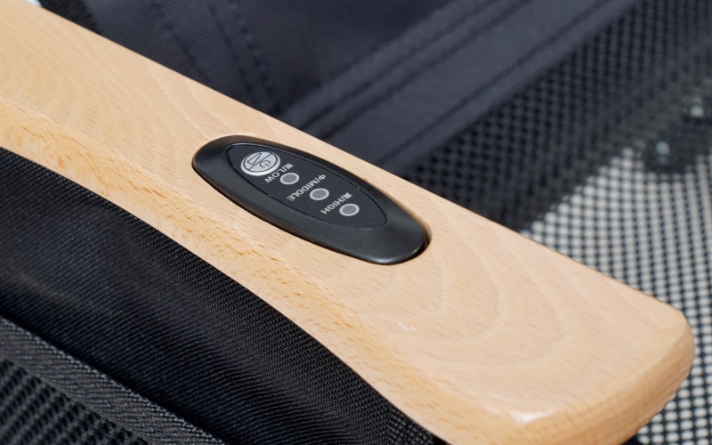 ツインファンで蒸れずに快適「セナクール アウトドアチェア」