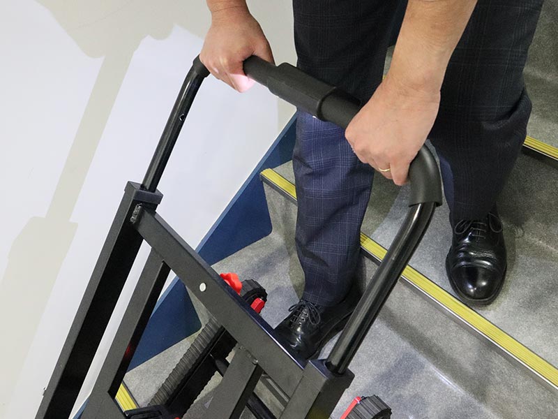折り畳み電動階段のぼれる台車