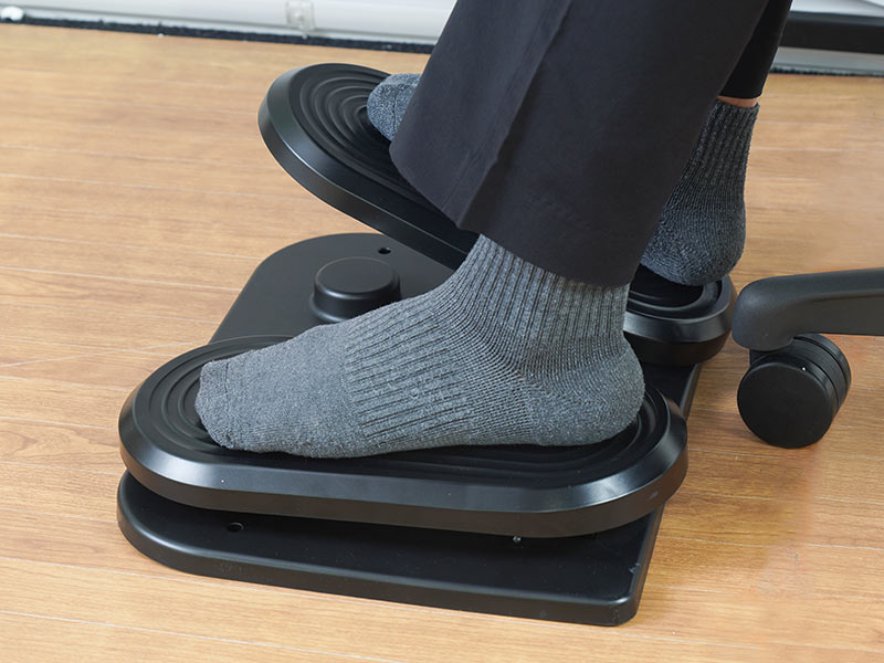 足踏み運動フットレスト「座りながランニング。」