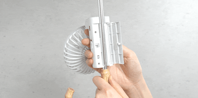 日傘にワンタッチで取り付けられる後付けファン