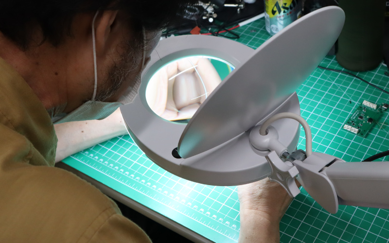 無段階調整可能!45LEDライト付きクランプ式フレキシブルアームルーペ