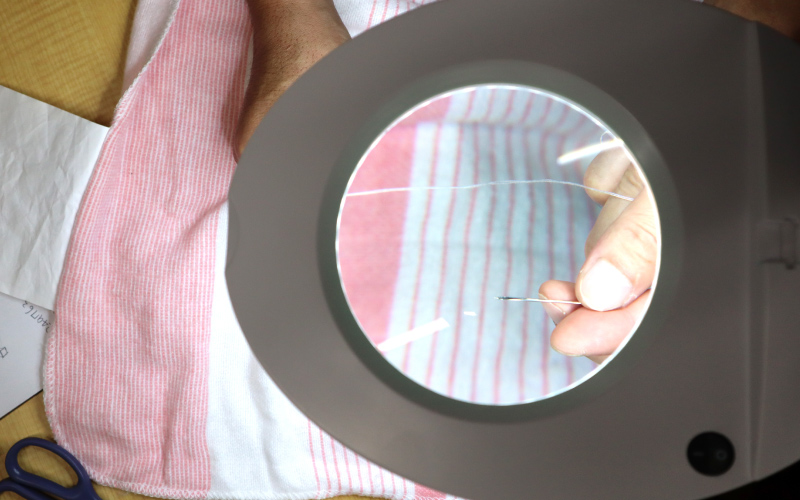 無段階調整可能!45LEDライト付きクランプ式フレキシブルアームルーペ