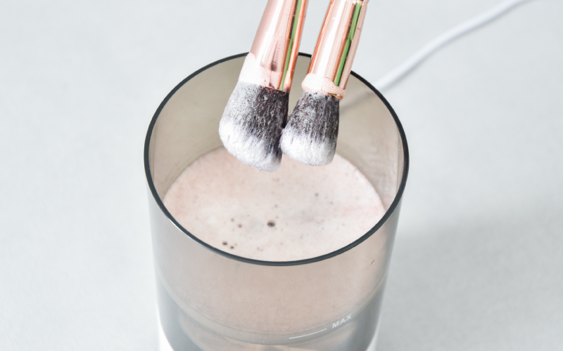 メイクブラシまとめてランドリー