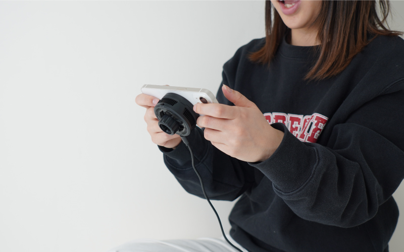 冷却して熱暴走を防ぐ「MagSafe充電スタンド」