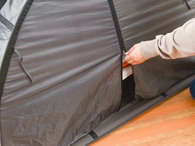 アウトドアでスッキリ収納「折りたたみテントラック」