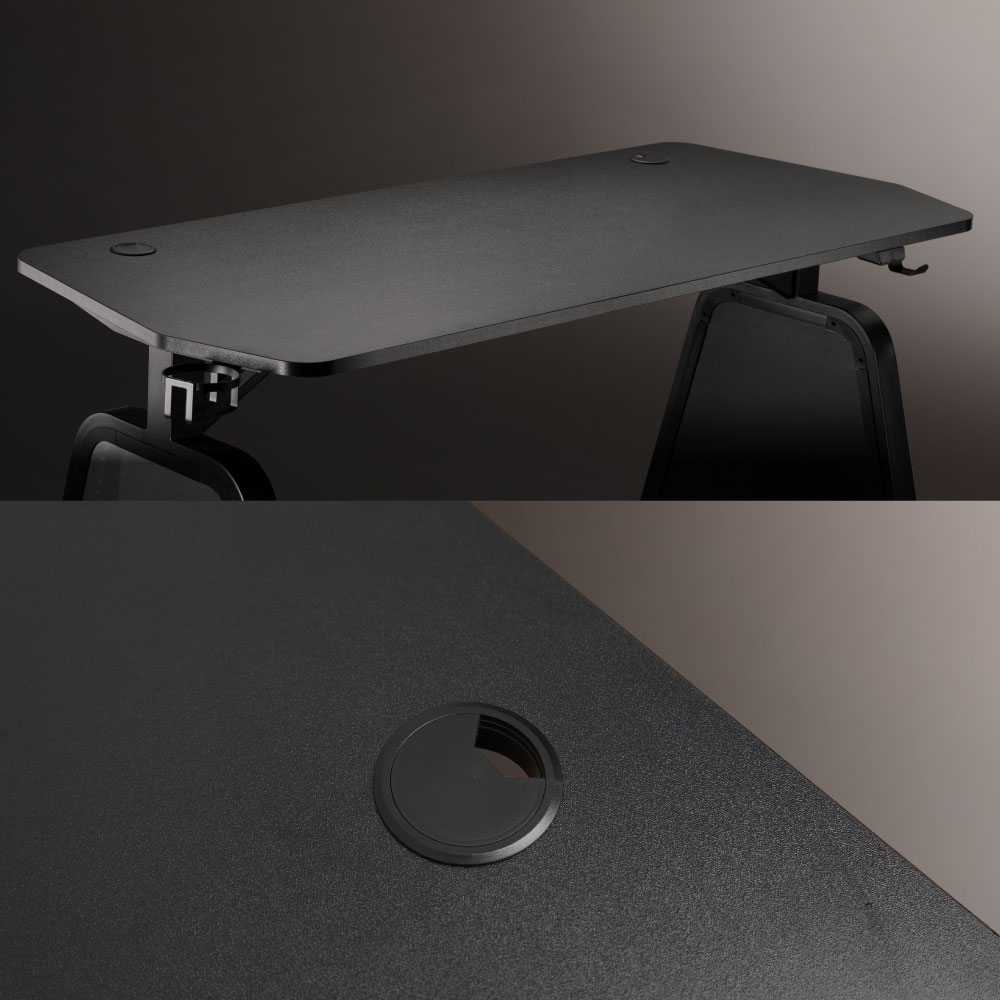 広々とした天板と、２箇所の便利な配線穴