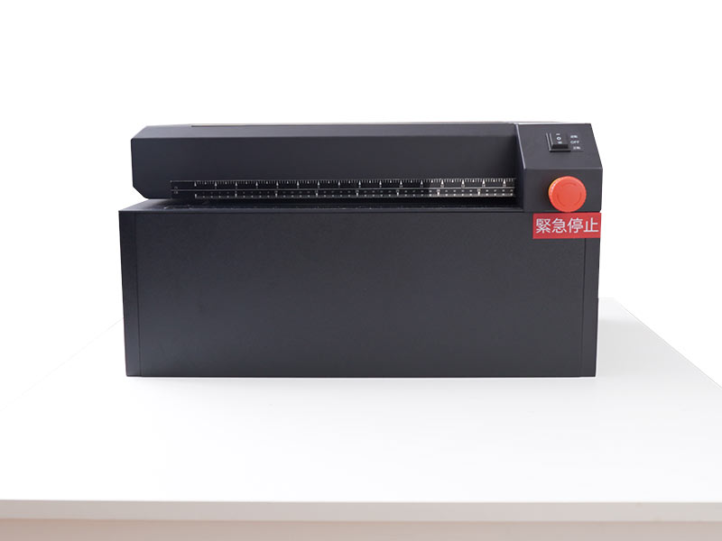 緩衝材を作れる卓上型段ボールシュレッダー