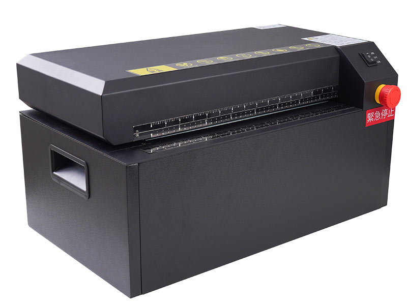 緩衝材を作れる卓上型段ボールシュレッダー