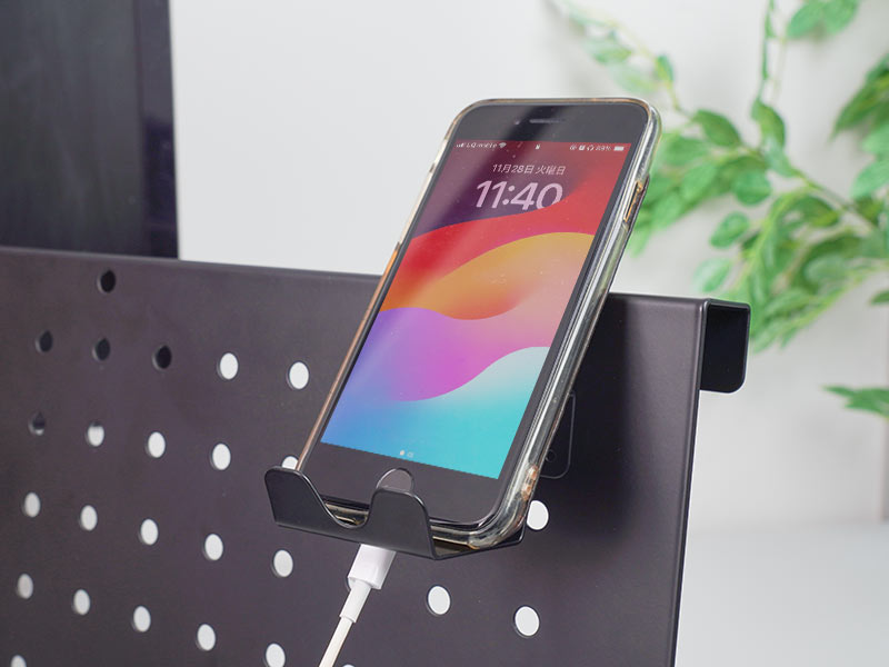 スタンド式「卓上スチール有孔ボード」